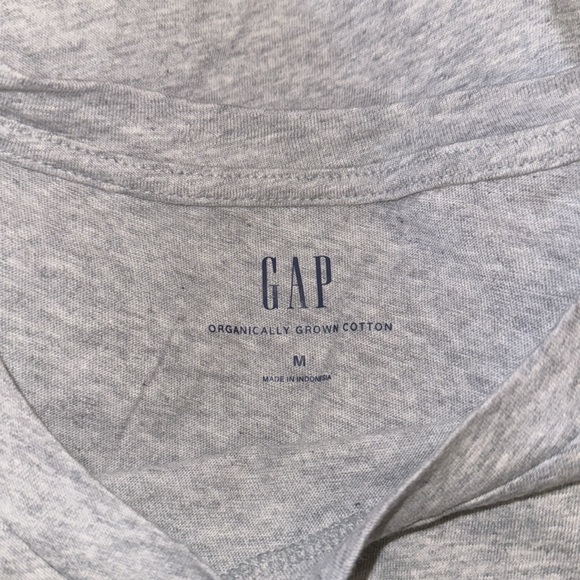 Gap Short Sleeve T-Shirt - Picture 3 of 4